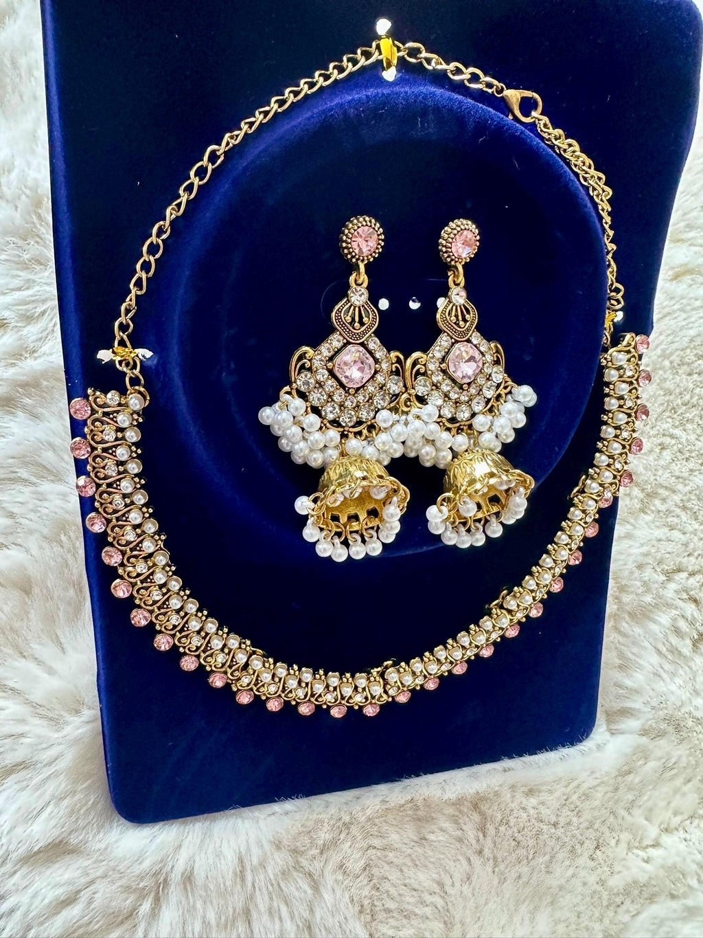 Beautiful Necklace and Earring Set
